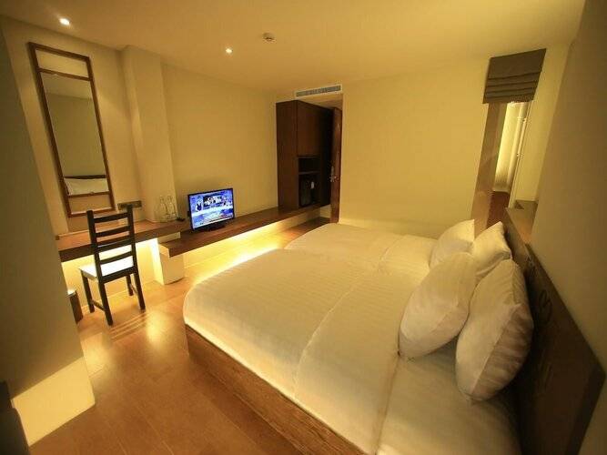 Silom One