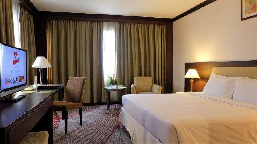 Zenith Sukhumvit Hotel
