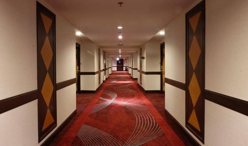 Zenith Sukhumvit Hotel