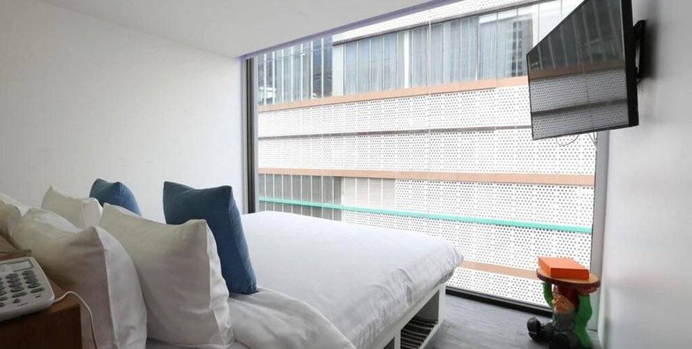 S Box Sukhumvit Hotel