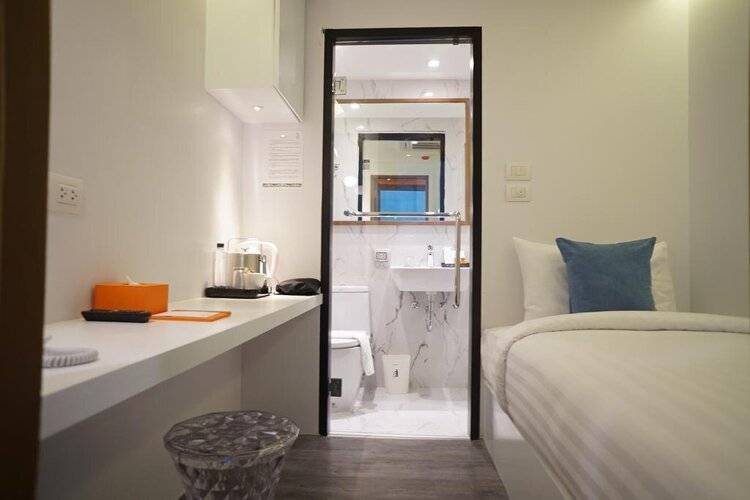 S Box Sukhumvit Hotel