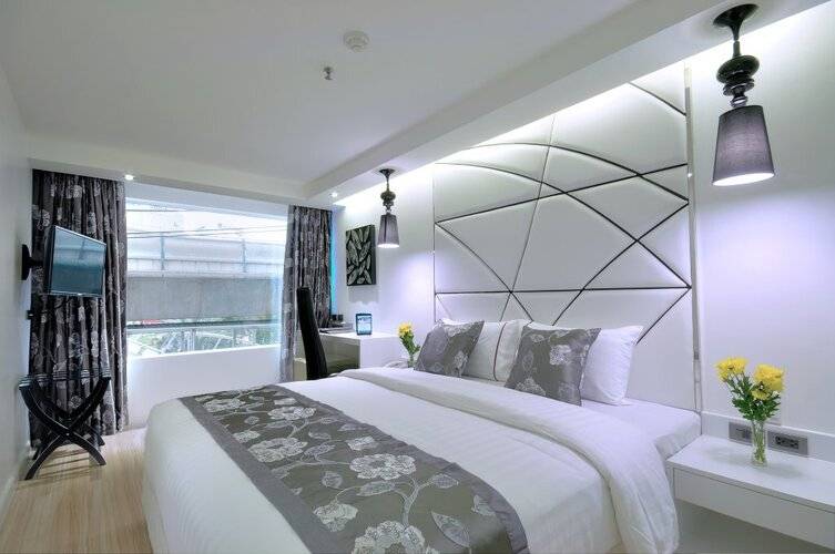 Sukhumvit Suites