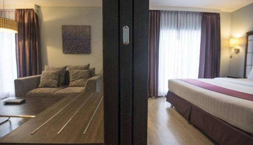 Sukhumvit Suites