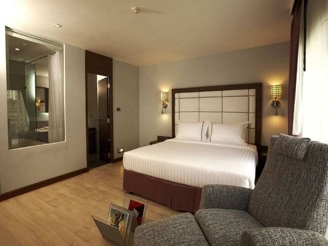 Sukhumvit Suites