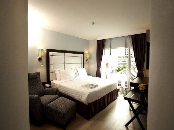 Sukhumvit Suites