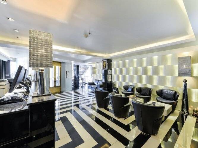 Sukhumvit Suites