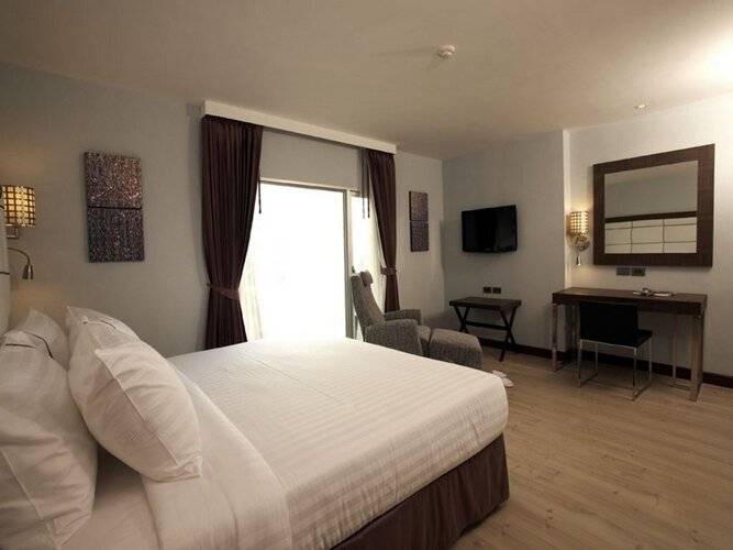 Sukhumvit Suites