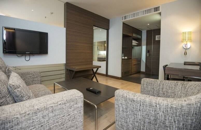 Sukhumvit Suites