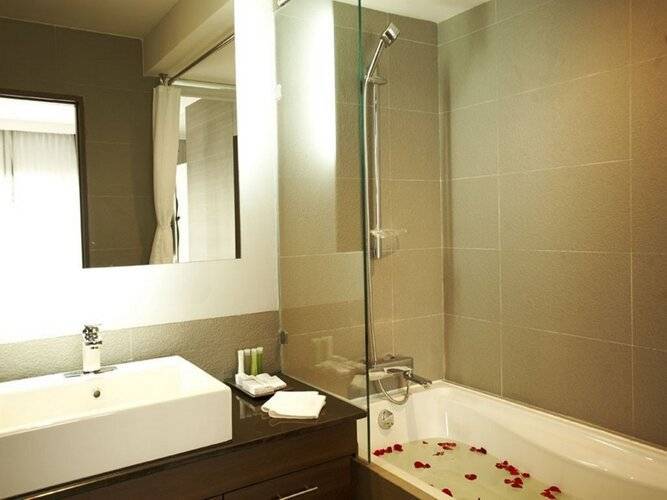 Sukhumvit Suites