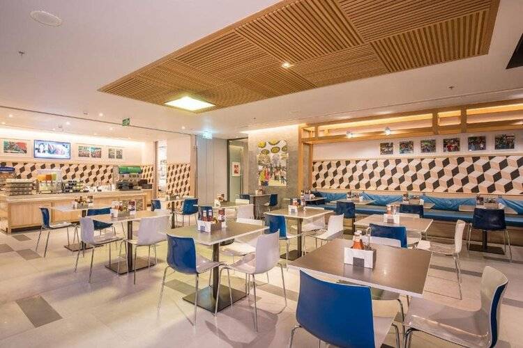Holiday Inn Express Bangkok Sathorn