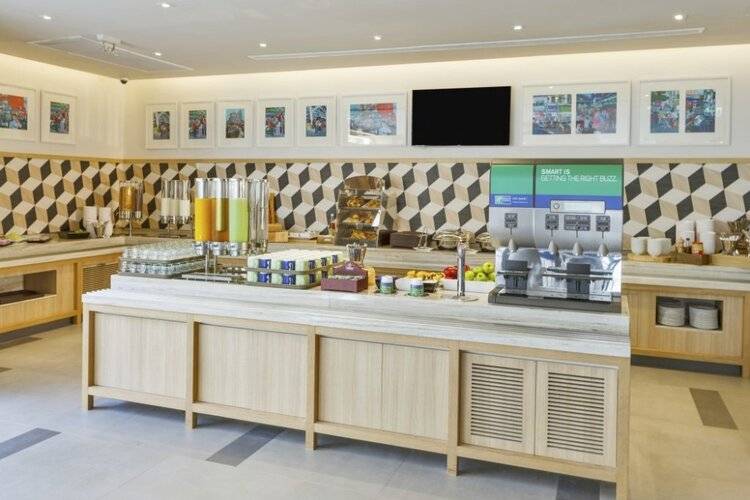 Holiday Inn Express Bangkok Sathorn