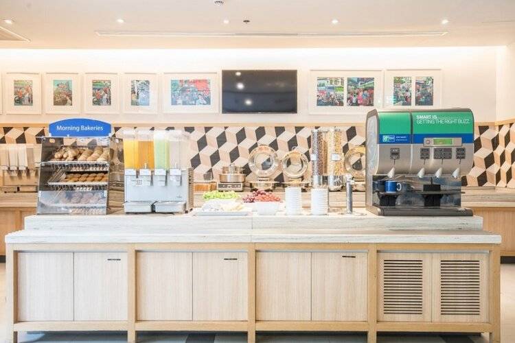 Holiday Inn Express Bangkok Sathorn