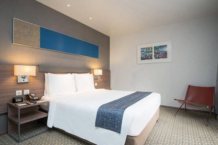 Holiday Inn Express Bangkok Sathorn