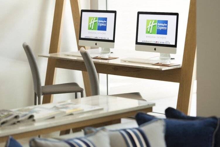 Holiday Inn Express Bangkok Sathorn