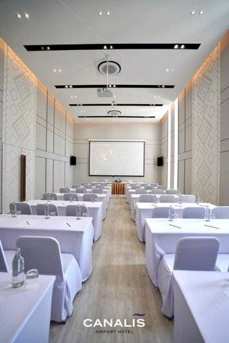 Canalis Suvarnabhumi Airport Hotel (SHA Plus+)