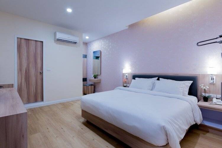 Leela Orchid Hotel