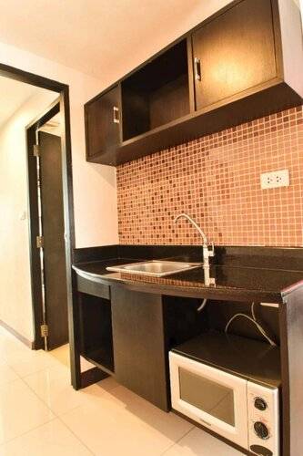 Boss Suites Nana Hotel