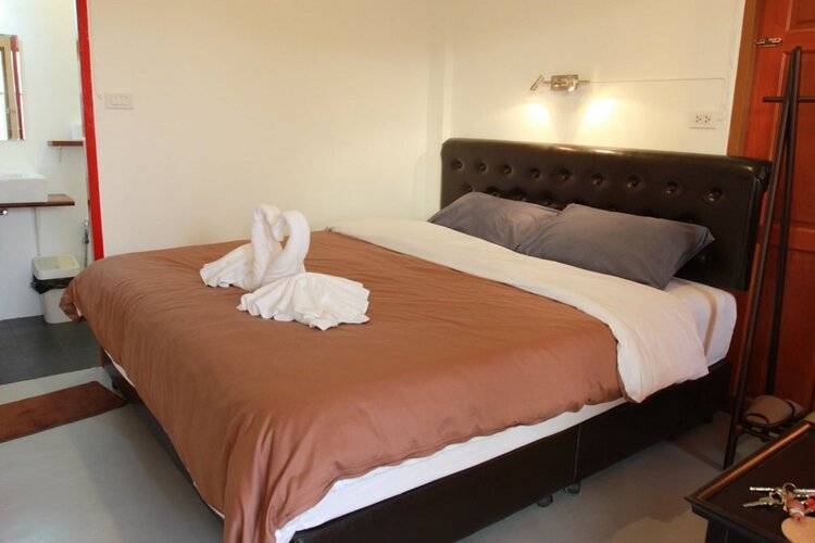 Barefeet Naturist Resort