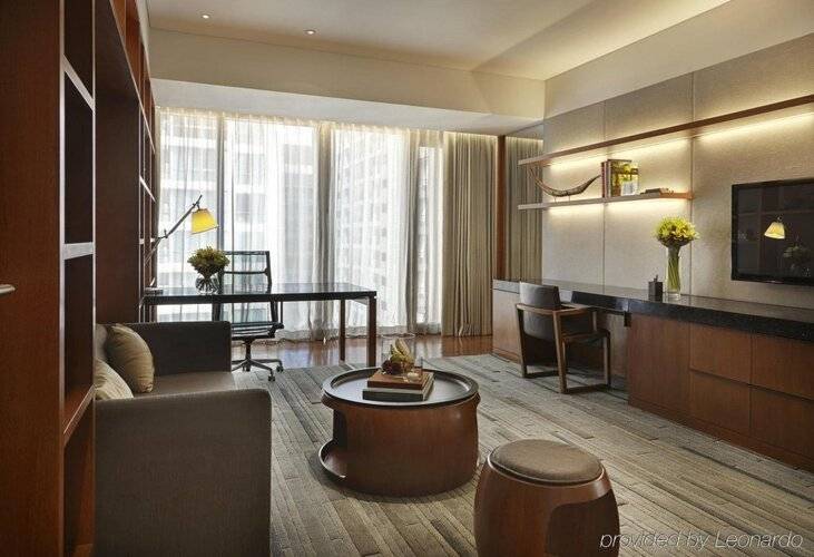 Hansar Bangkok Hotel