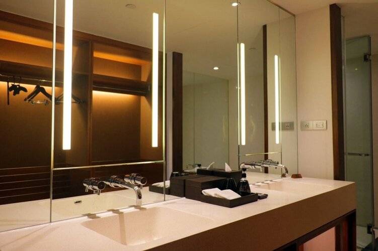 Hansar Bangkok Hotel