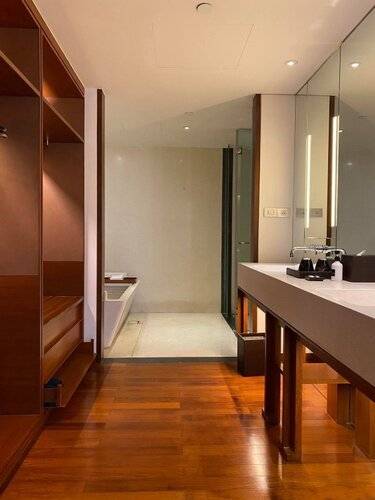Hansar Bangkok Hotel