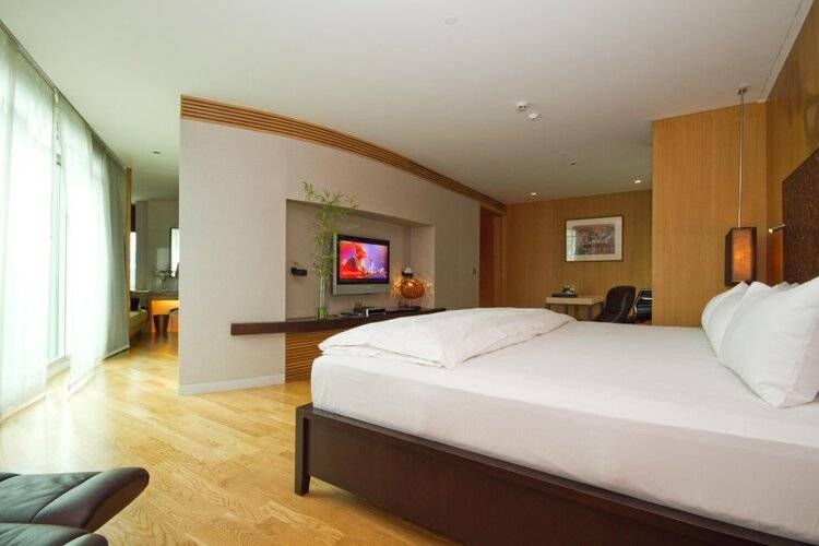 Maduzi Hotel Bangkok