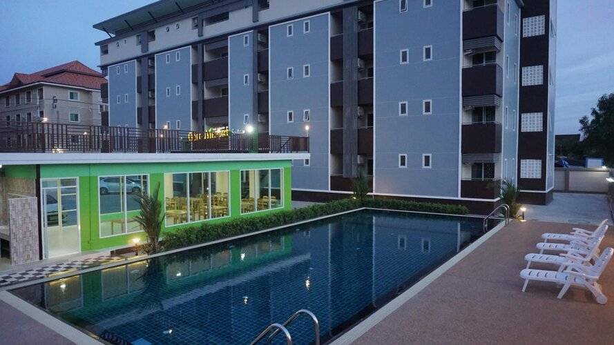 Gold Airport Suites