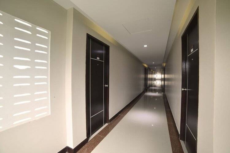 Gold Airport Suites