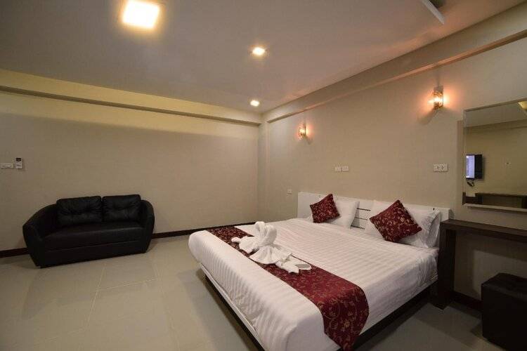 Gold Airport Suites