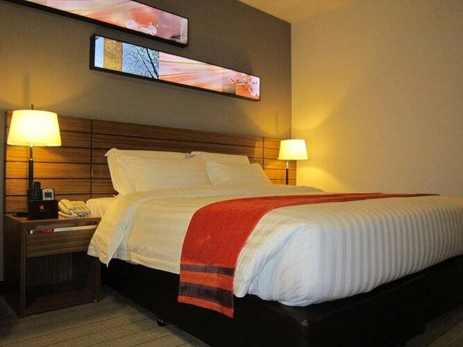 Maple Hotel