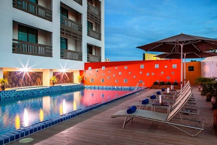 Maple Hotel