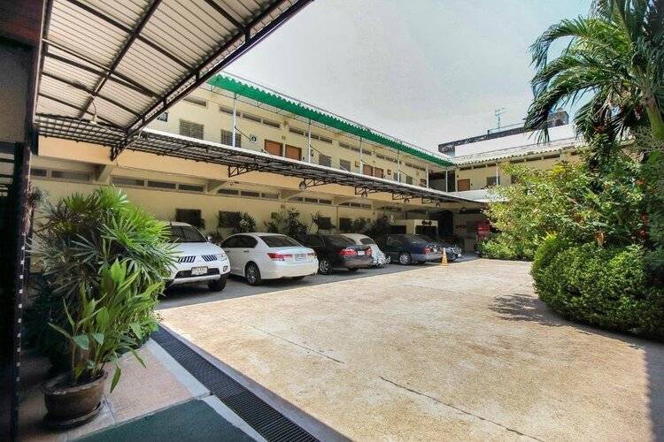 Rajata Hotel
