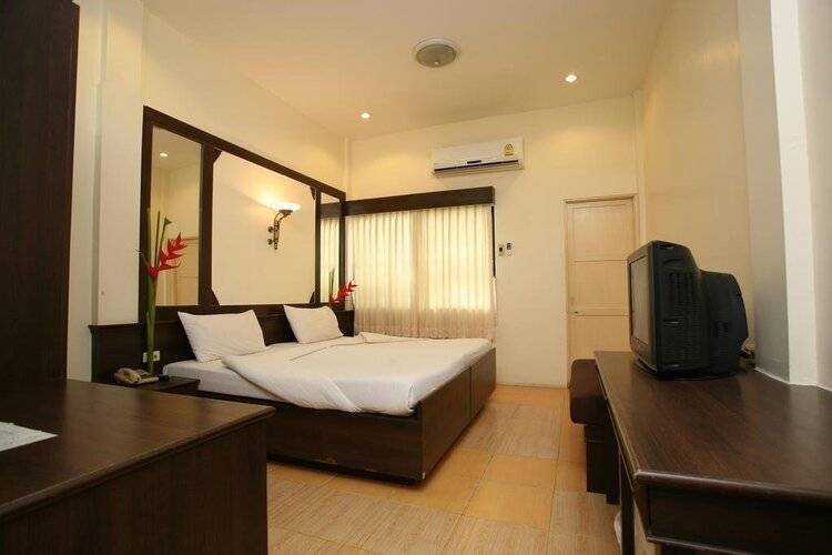 Rajata Hotel