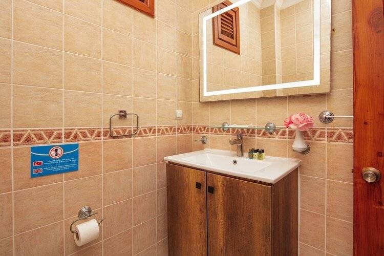 Mese Suites