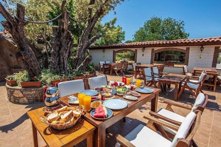 Mese Suites