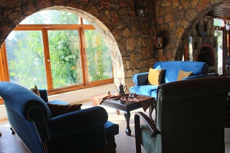Mese Suites