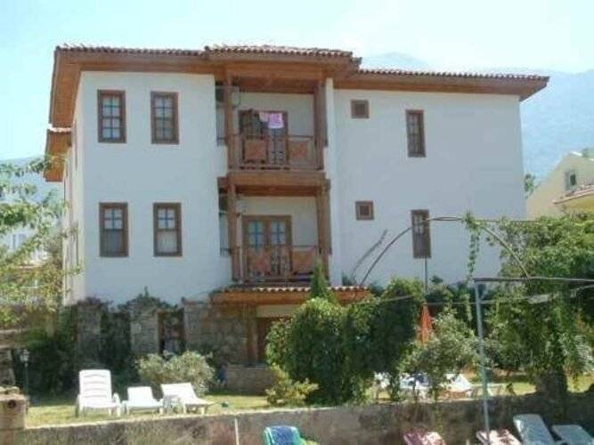 Mese Suites