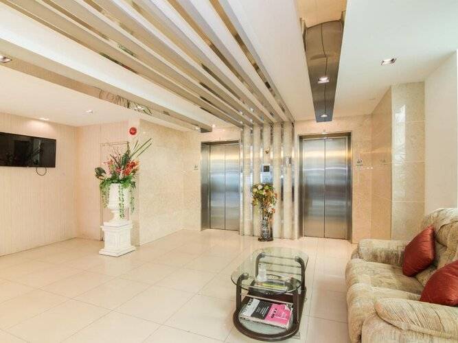 Centric Place Hotel