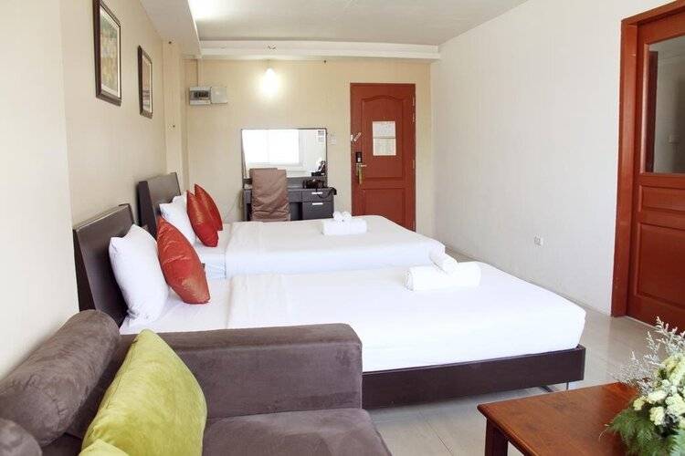 Centric Place Hotel