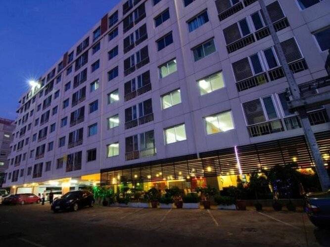 Centric Place Hotel