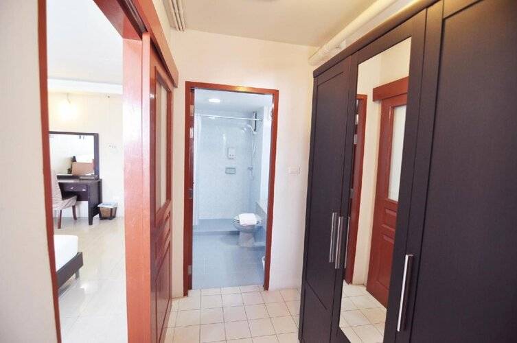 Centric Place Hotel