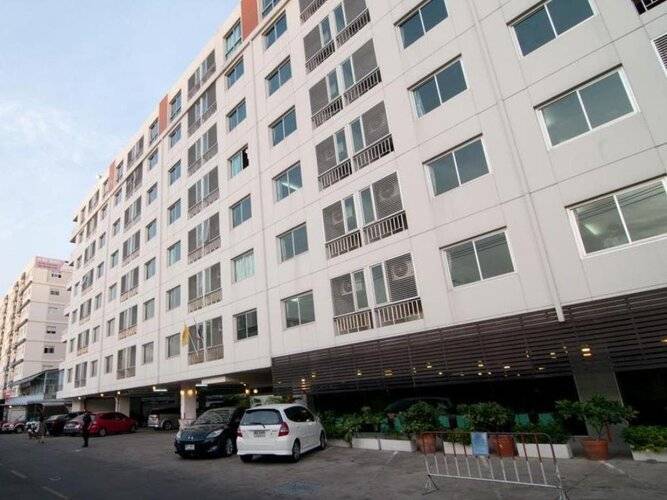 Centric Place Hotel