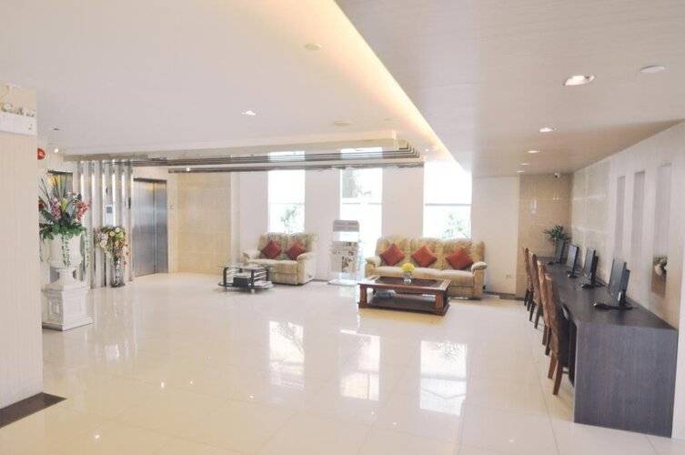 Centric Place Hotel