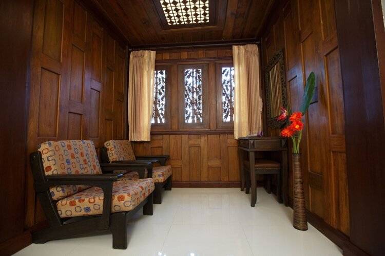 Chang Siam Inn