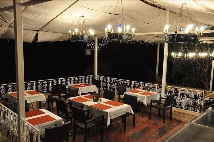 Caretta Hotel