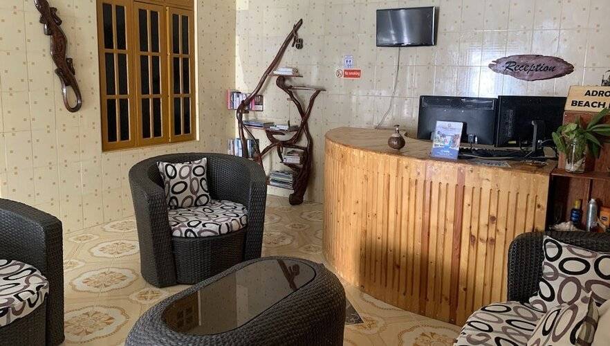 Adroit Beach Inn