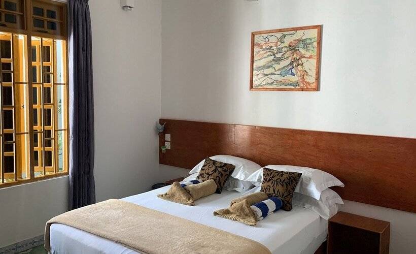 Adroit Beach Inn