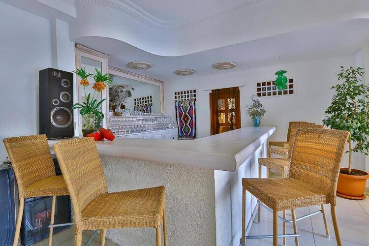 Belinda Hotel