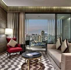 $item['hotel']['name']