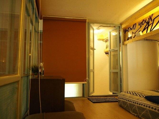 Blu Cabin Ari Stylish Gay Poshtel